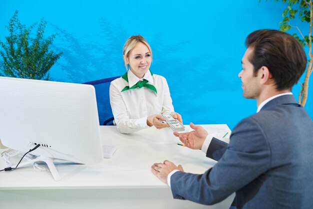 The Top Basic Interview Mistakes Job-Seekers Make: Insights from a Hiring Expert with Two Decades of Experience