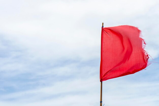 10 Red Flags to Identify and Avoid Online Scams: Protect Yourself from Fraudsters