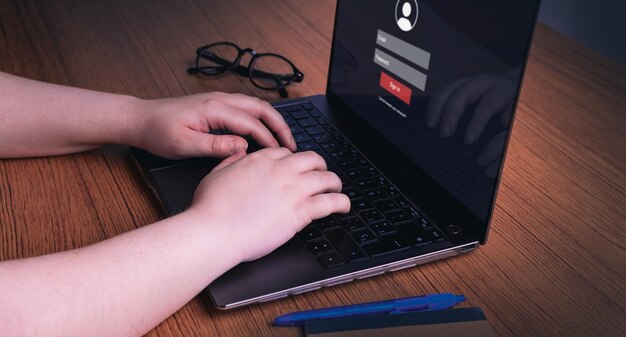 5 Essential Tips for Identifying and Avoiding Online Scams