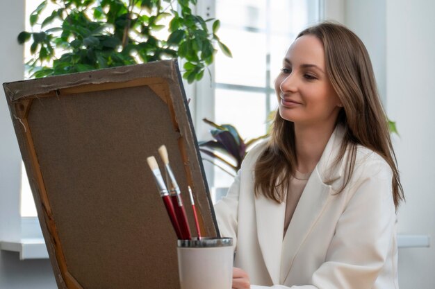 A Beginner Artist's Guide to Understanding Art Critique: Turning Feedback into Growth 8 A Beginner Artists Guide to Understanding Art Critique Turning Feedback into Growth 1 A Beginner Artist's Guide to Understanding Art Critique: Turning Feedback into Growth