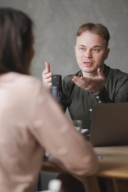 The Power of Body Language in Interviews: Small Details That Can Make a Big Difference
